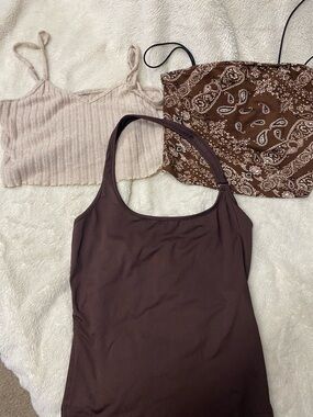 BUNDLE Sleeveless Brown Tank Top+ 2 tanks Women's Classic Scoop Neck